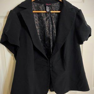 Torrid - Black Capped Sleeve Blazer